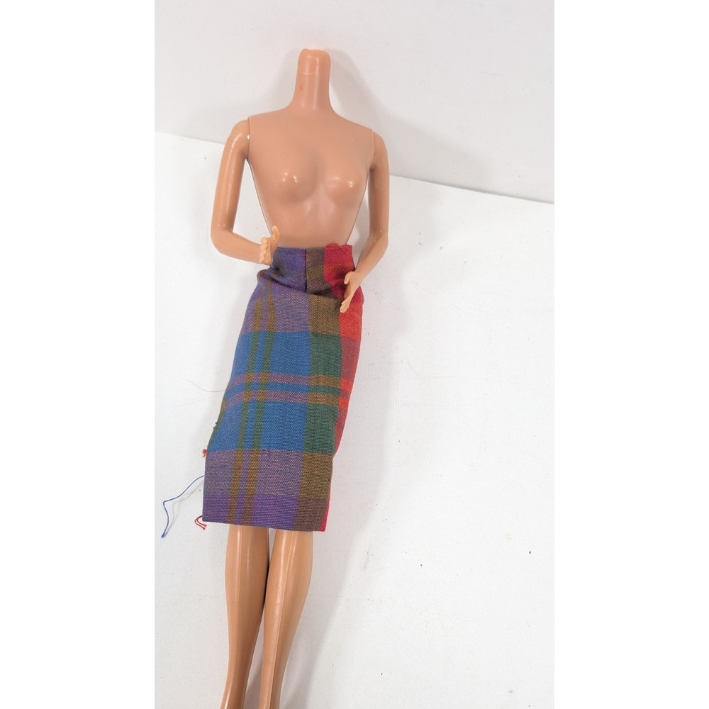Vintage Barbie Doll Parts Clothing 1966 - 2000 - Picture 8 of 13